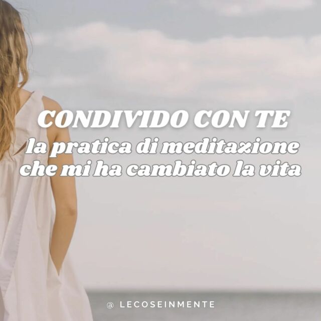C'è stato un tempo in cui mi sembrava di aver perso tutto.

I punti di riferimento, la direzione dove andare e anche e soprattutto l'Amore.

Da 2 anni avevo perso mia mamma. Sentivo un grande buco dentro. 

Dove erano finiti quell'amore, quella connessione, quel "puoi tornare da me qualsiasi cosa accada" ?

Una volta un Maestro a me molto caro disse "il lutto è un amore che non sa più dove andare". 
Lo sentivo profondamente vero dentro di me.

È stato un percorso lungo anni, poi un giorno durante un ritiro arriva questa pratica e si smuove tutto.

⚠️(per capire devi aver letto il carosello)

Dapprima lascio emergere la persona che mi ama incondizionatamente (si, era lei): il corpo si scalda, il cuore batte, tutto diventa morbido, fluido, caldo. 

Mi lascio andare in questo sentire. Mi lascio avvolgere da questo caldo abbraccio.

Questo sentire mi diede prova che l'Amore era ancora DENTRO DI ME. Non mi aveva lasciato. 

E si, ce lo possiamo raccontare con la mente, ma sentirlo e farne esperienza, incarnarlo, sappiamo che è un' altra cosa.

E così da "oggetto" di quell'amore, divento Fonte di quell'Amore. 

✨Quell' Amore veniva da me, dal mio interno. Ero allo stesso tempo colei che è amata e colei che ama.

Da quel momento questa consapevolezza profonda e incarnata non mi ha mai più lasciato.

📌La condivido con te, per ricordarti e ricordarmi la nostra capacità di amare. 
Il nostro potenziale d'amore. 

🤍Non dubitarne è sempre dentro di te.

Se proverai questa pratica, fammi sapere come è stata per te.

🙏Grazie per essere arrivatə fin qui.

Con amore, 
Francesca.

@lecoseinmente #lecoseinmente #mindfulness meditation #selflove #buddhism #innerquality #metta #gentilezzaamorevole #amaresestessi #ritiro #meditazione #healing #guarigione